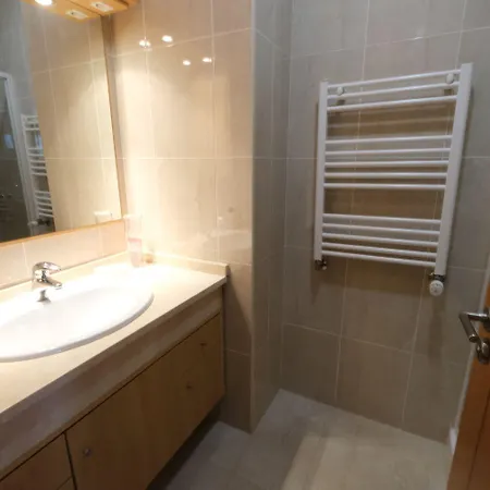 High Standard In A Quality With Pool, Tennis And View Of The Ocean In Antas 12 People Villa Esposende