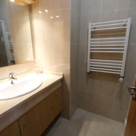 Villa High Standard In A Quality With Pool, Tennis And View Of The Ocean In Antas 12 People Esposende