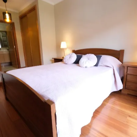 Villa High Standard In A Quality With Pool, Tennis And View Of The Ocean In Antas 12 People Esposende
