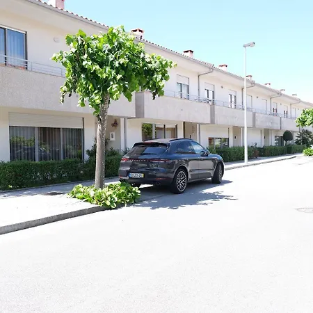 High Standard In A Quality With Pool, Tennis And View Of The Ocean In Antas 12 People Esposende