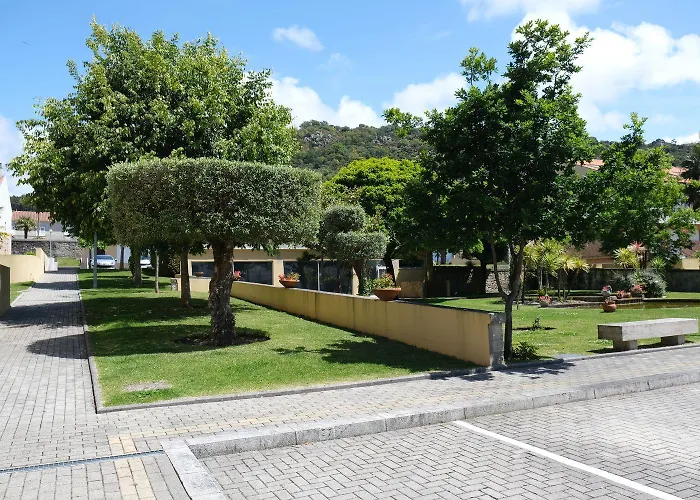 High Standard In A Quality With Pool, Tennis And View Of The Ocean In Antas 12 People Esposende